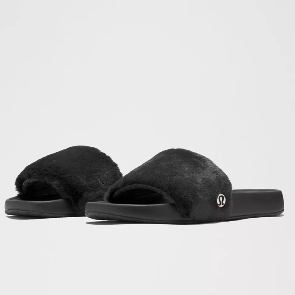 Women's Restfeel Faux Fur Slide - Picture 6 of 10
